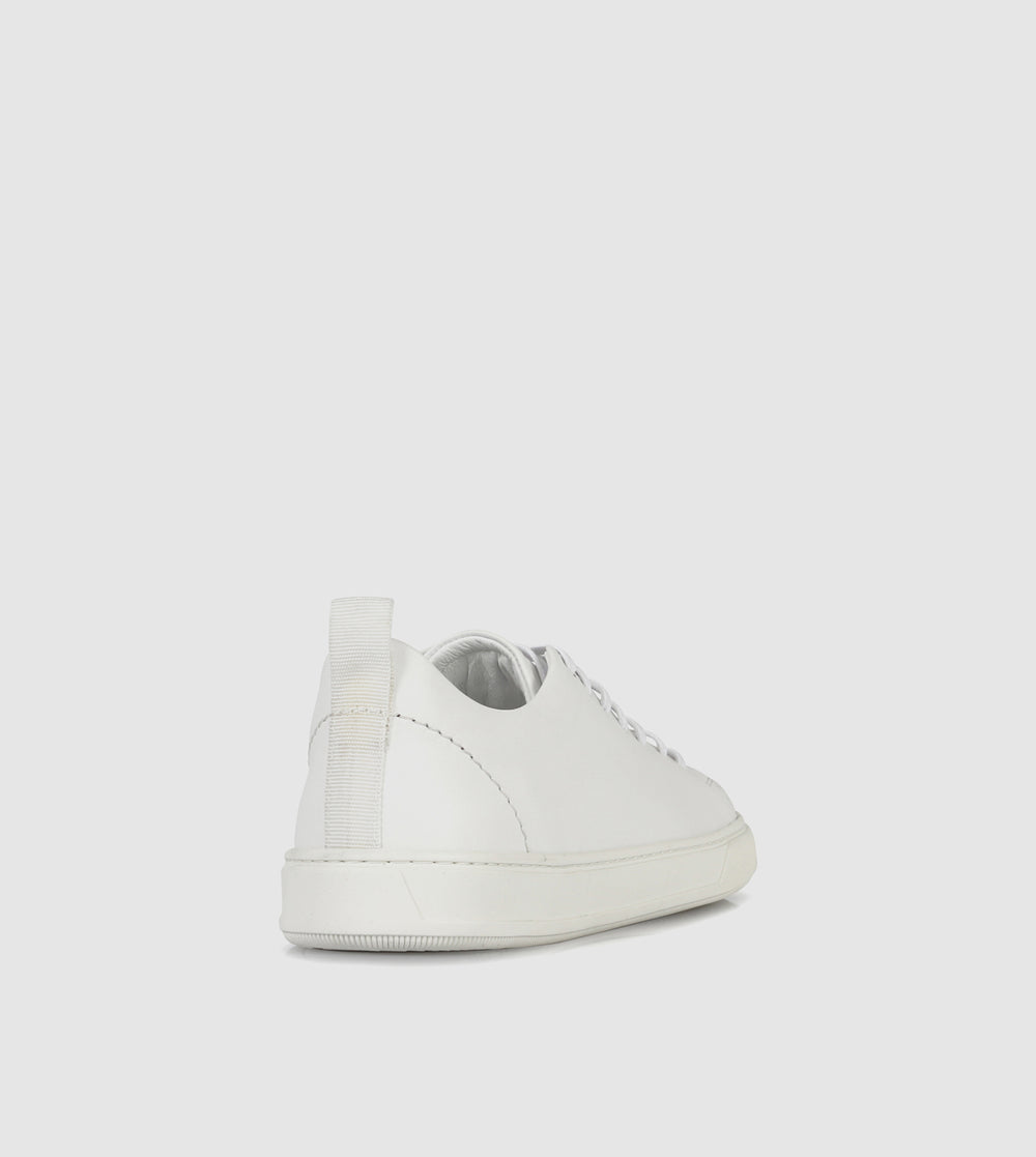 Aven Low Top Sneakers by Brando