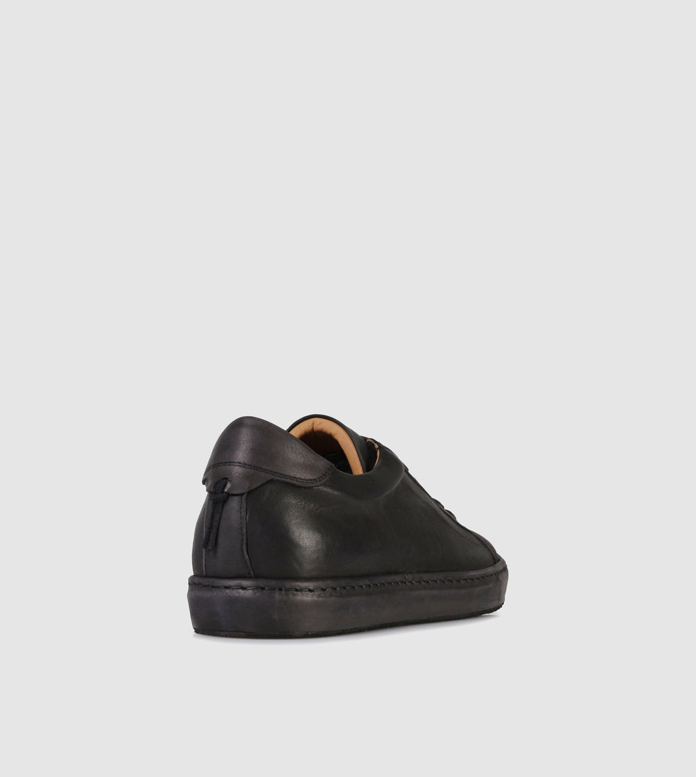 Caleb Low Top sneakers by Brando